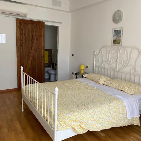 Dormire Dai Grimaldi 3* ג'נובה