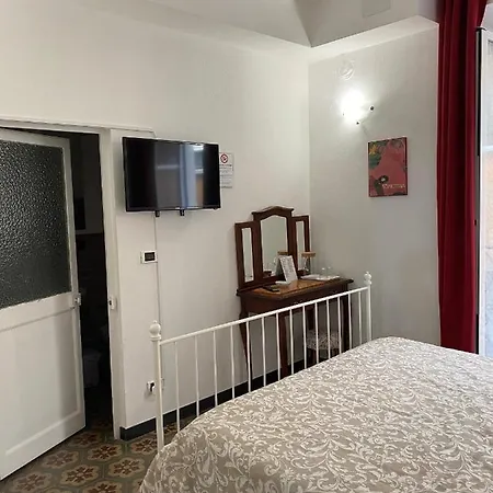 Dormire Dai Grimaldi Bed & Breakfast *