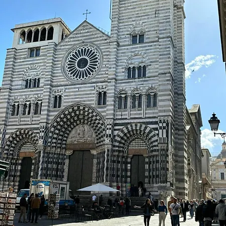 Bed & Breakfast Dormire Dai Grimaldi Genoa