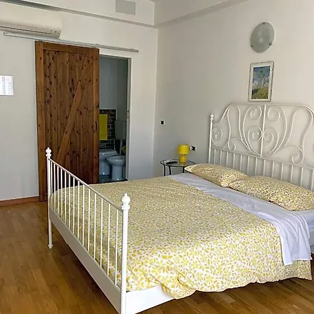 فندق مبيت وإفطار Dormire Dai Grimaldi جنوة